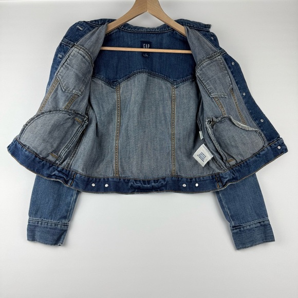 GAP Women’s Denim Jacket – Classic Medium Wash – Size Small - Picture 3 of 5